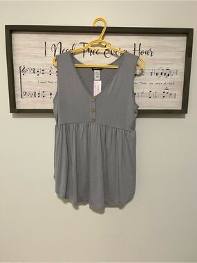 HEIMISH USA Gray Sleeveless V-Neck Babydoll Tank
